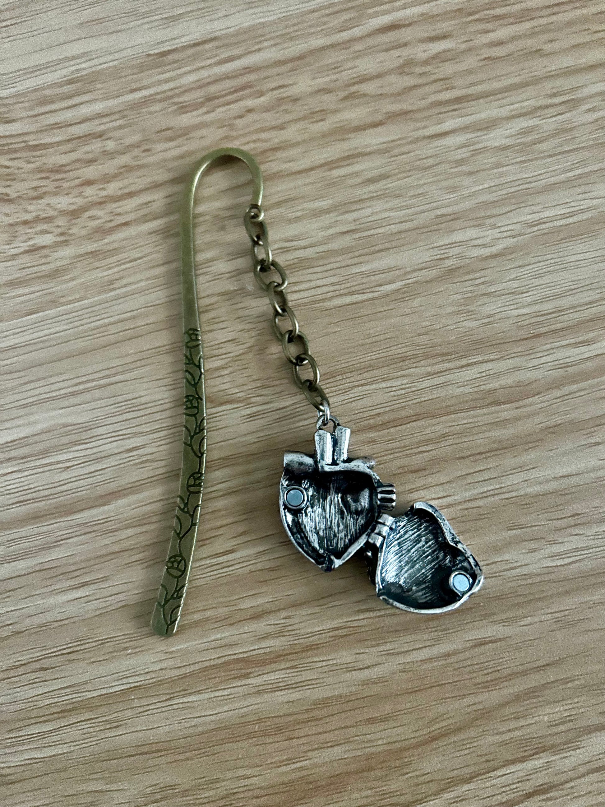 Steampunk Heart Locket - Charm Bookmark-2