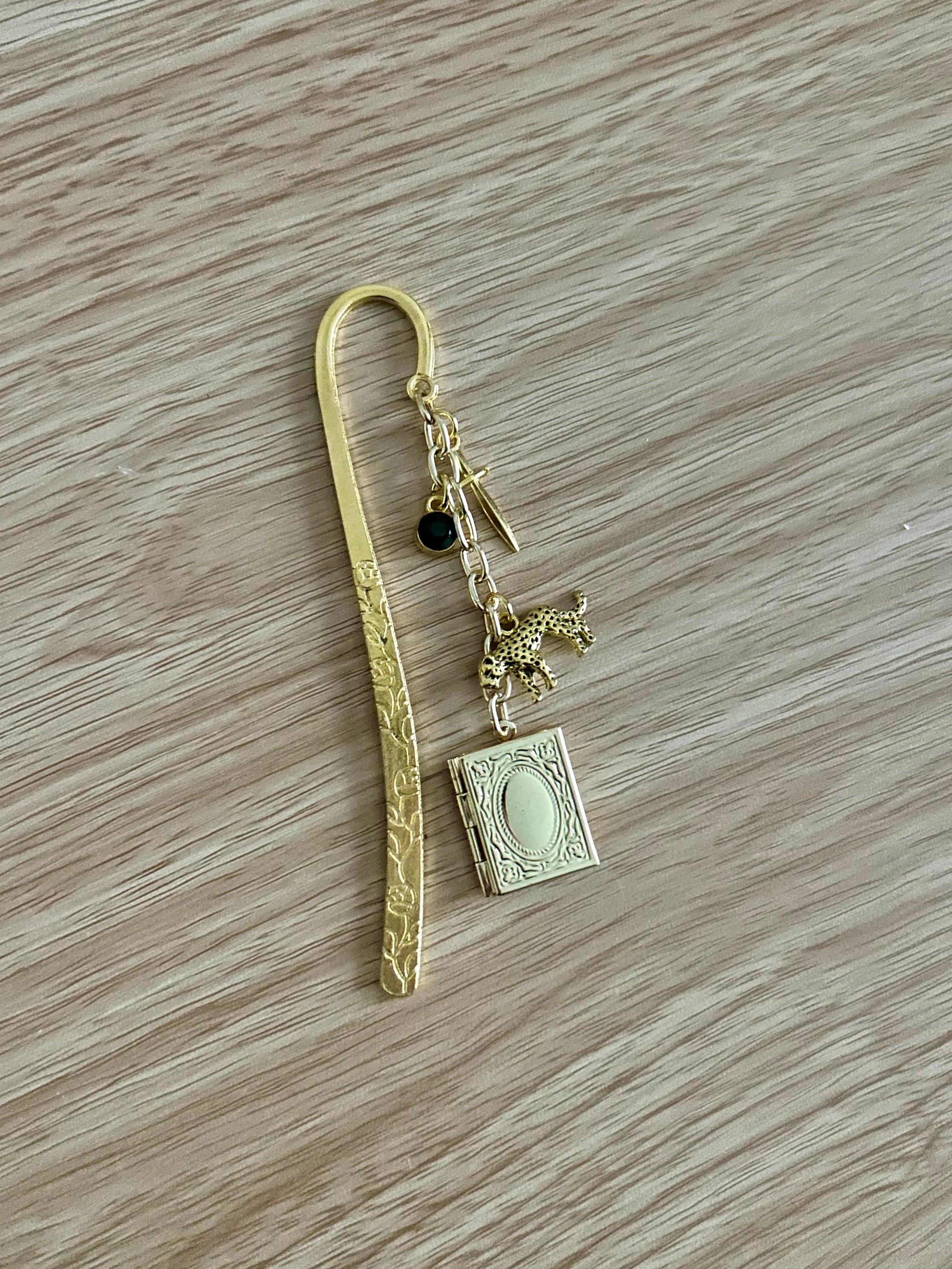 Lysandra - TOG Inspired Charm Bookmark-zoom-4