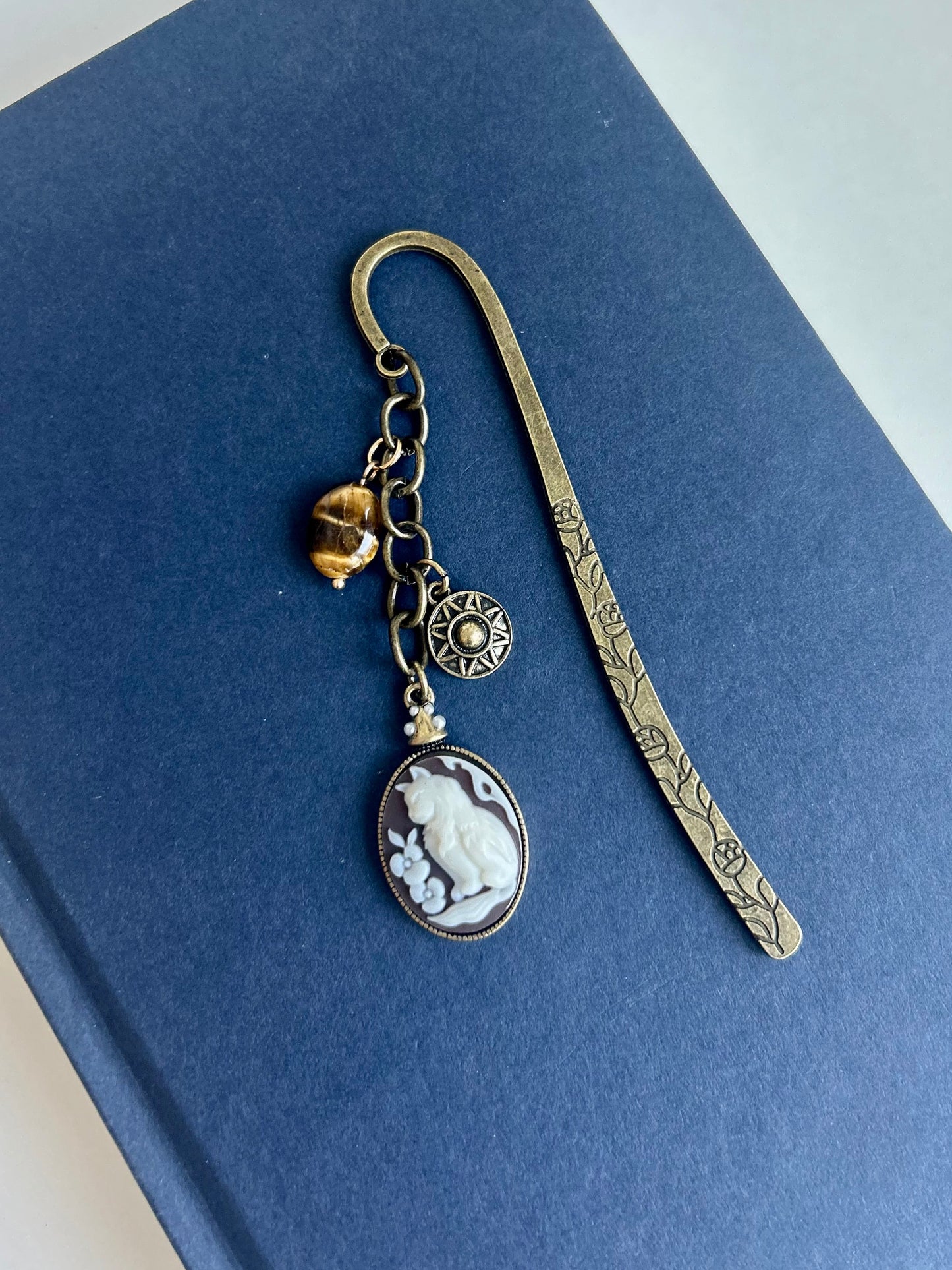 Charm of the Cat – Cameo Charm Bookmark
