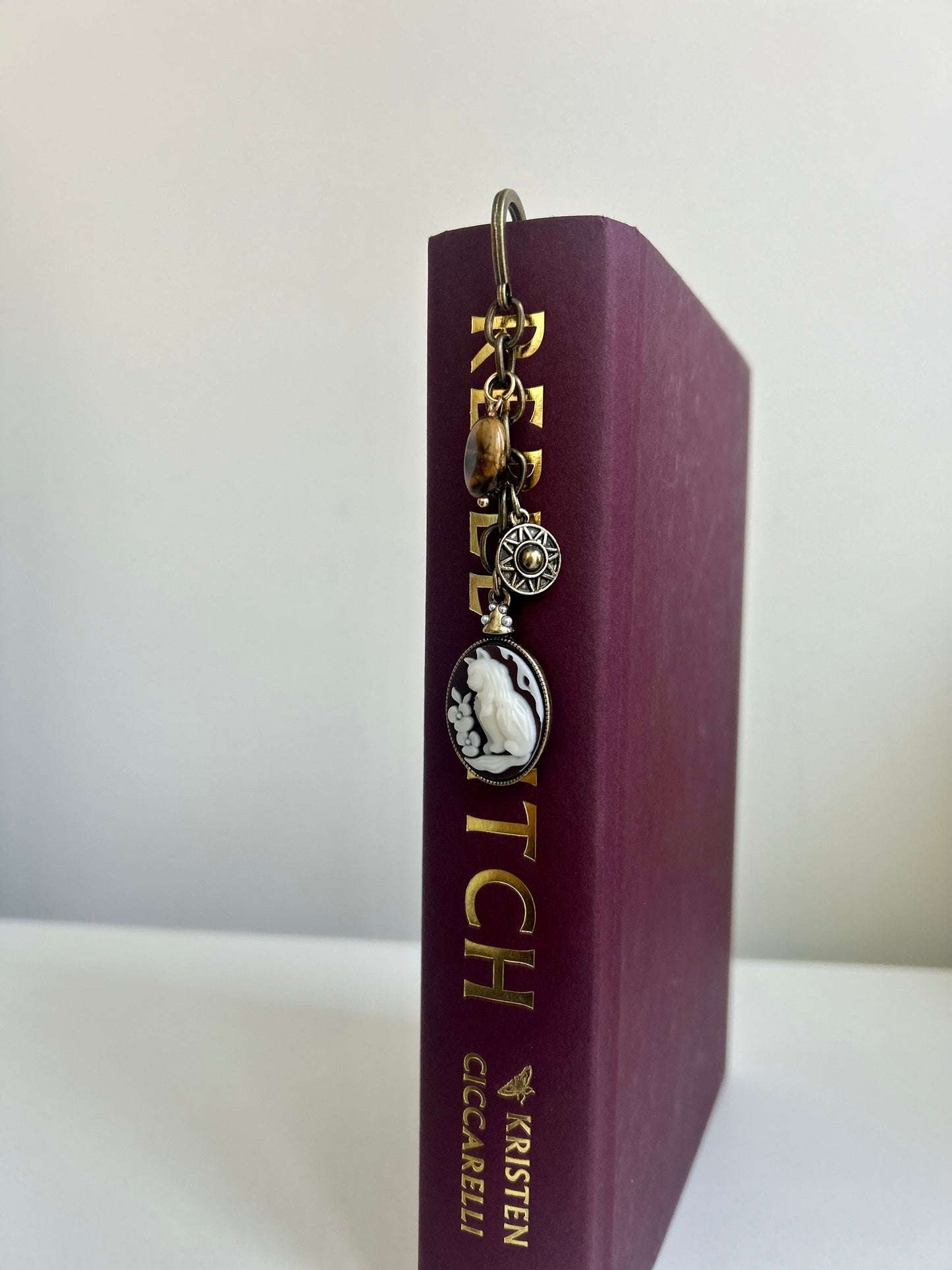 Charm of the Cat – Cameo Charm Bookmark