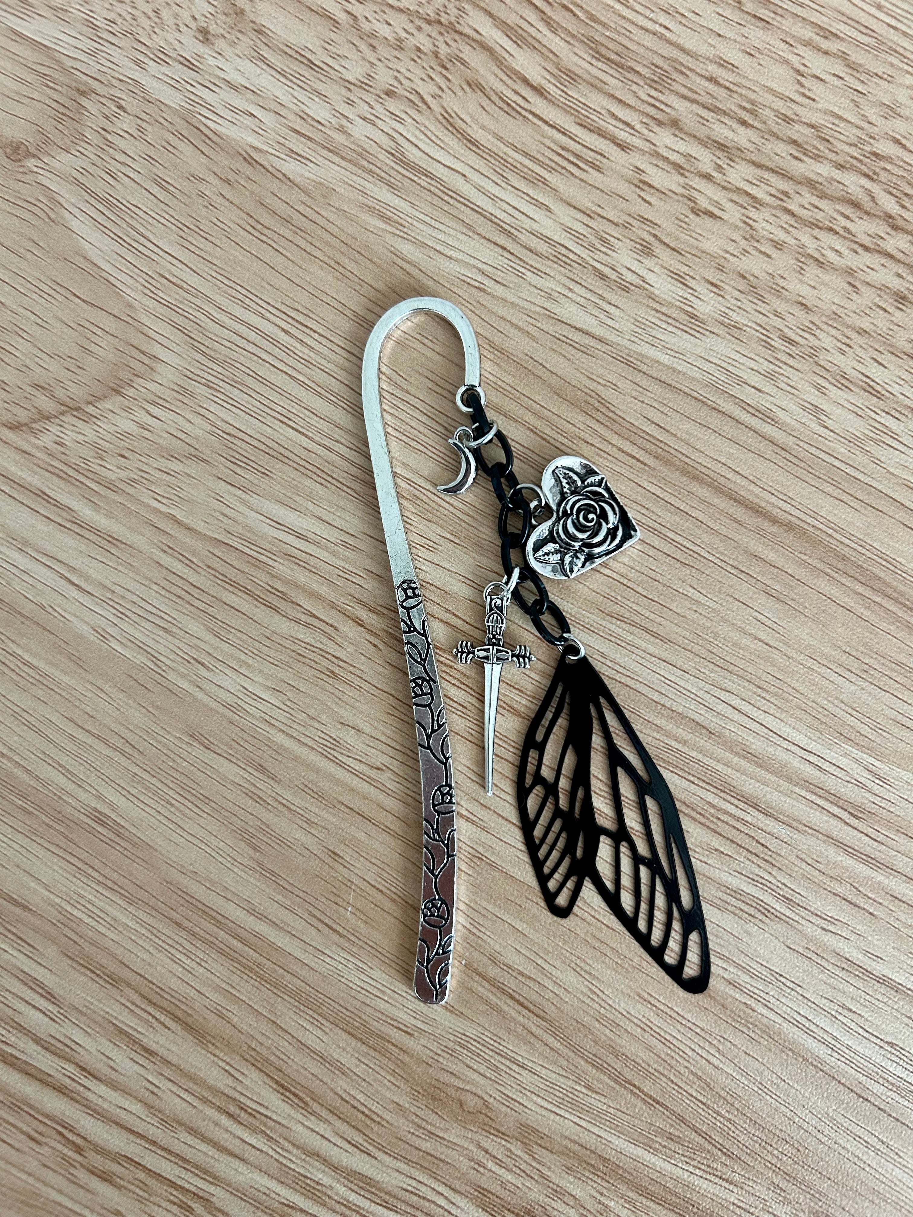 Knight Moth– Charm Bookmark-zoom-1