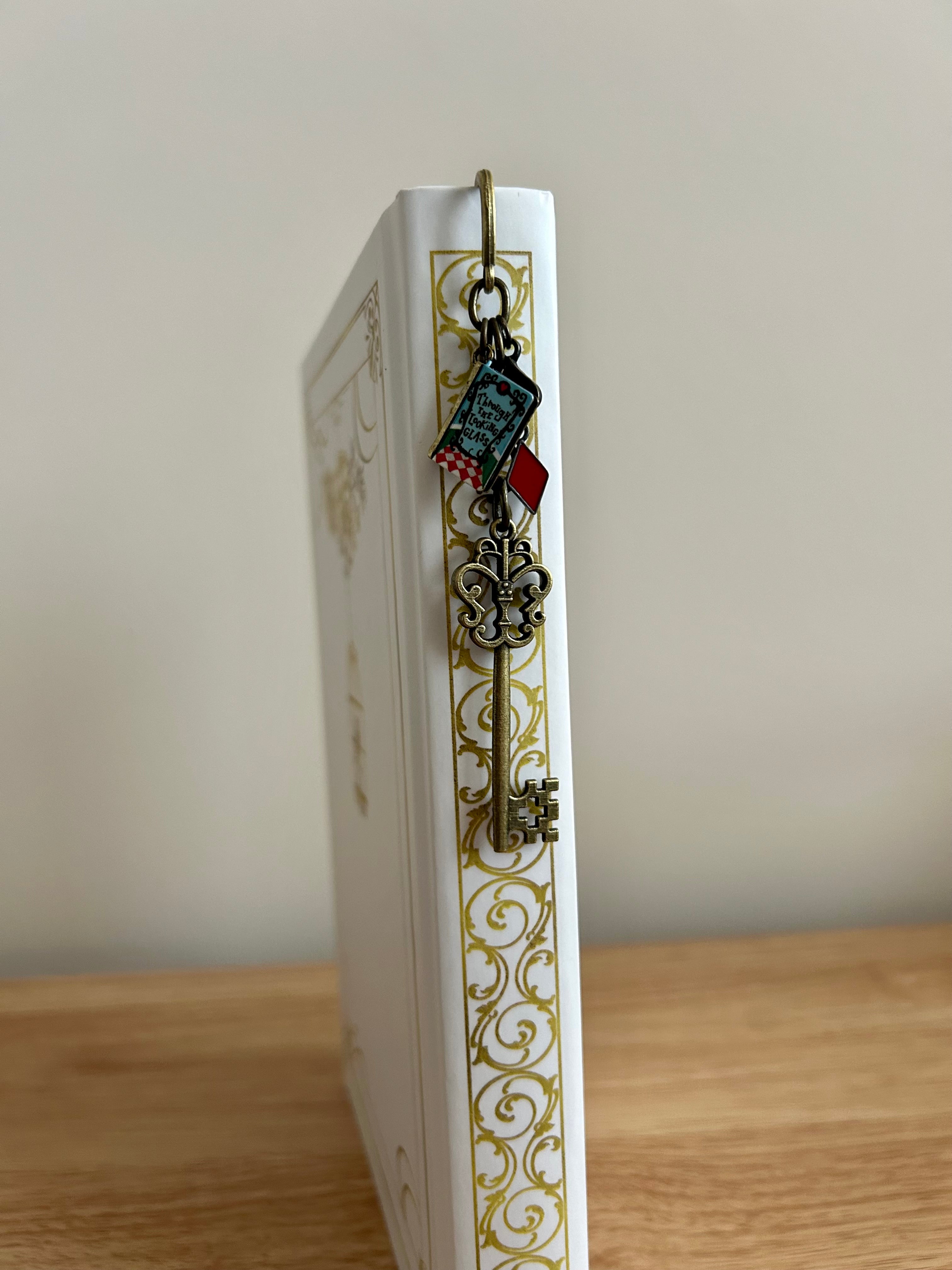 Looking Glass Key – Wonderland Adventure Charm Bookmark-zoom-2