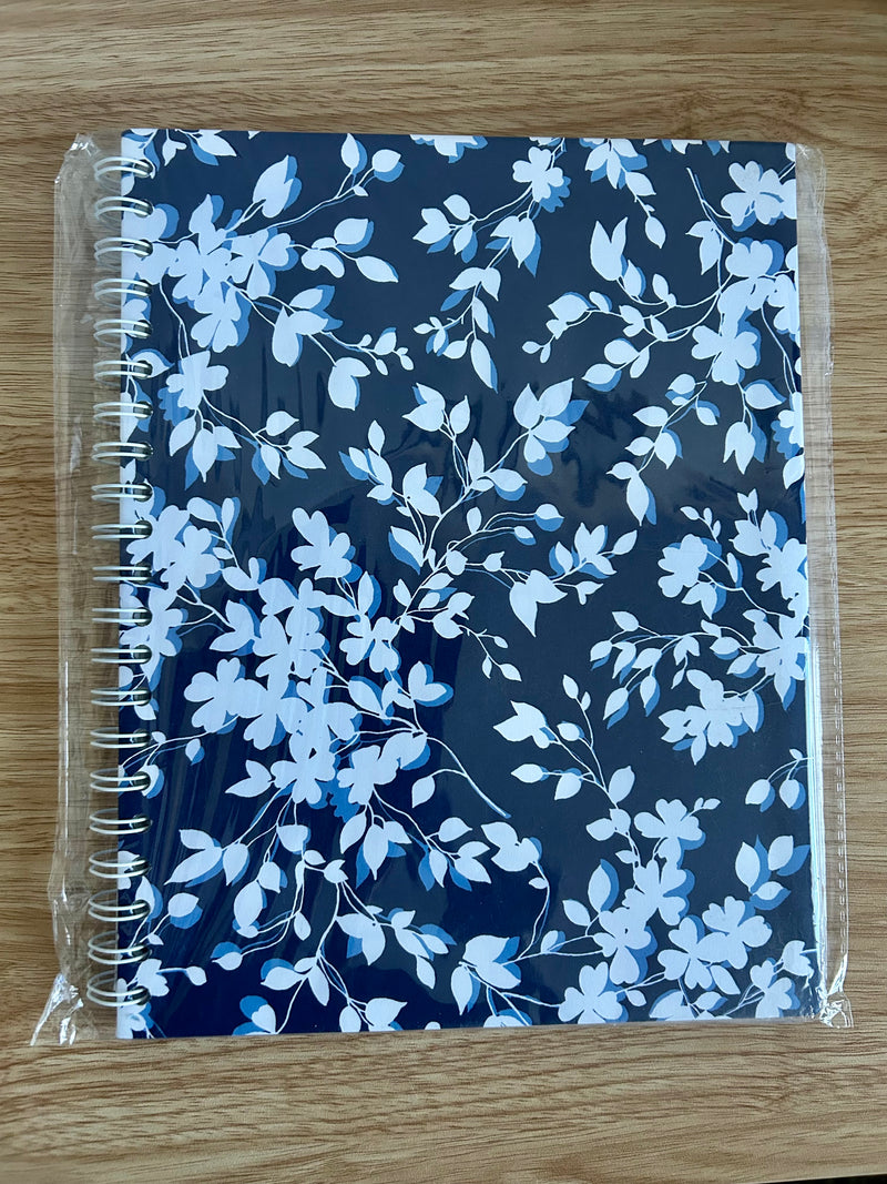 8.5x11 Romantasy Classic Reading Journal-zoom-