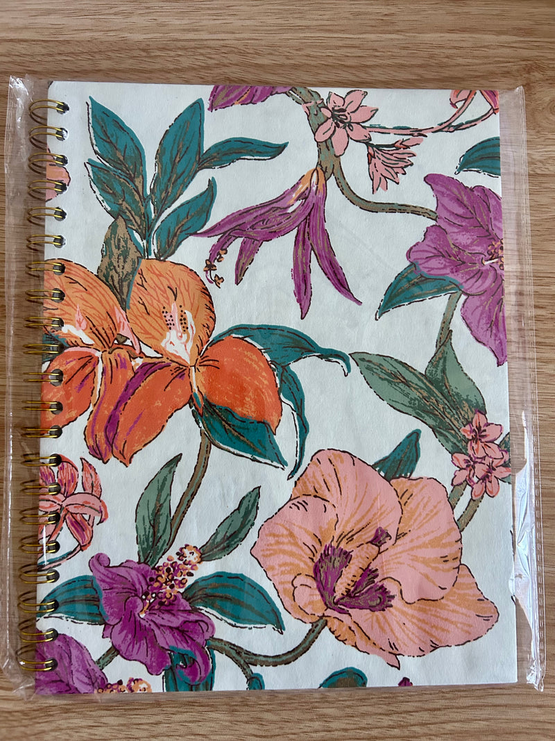 8.5x11 Floral Reading Junk Journal-zoom-