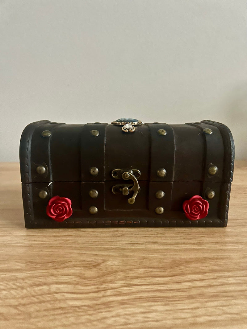 The Alchemist’s Chest - Trinket Chest with Potions-zoom-