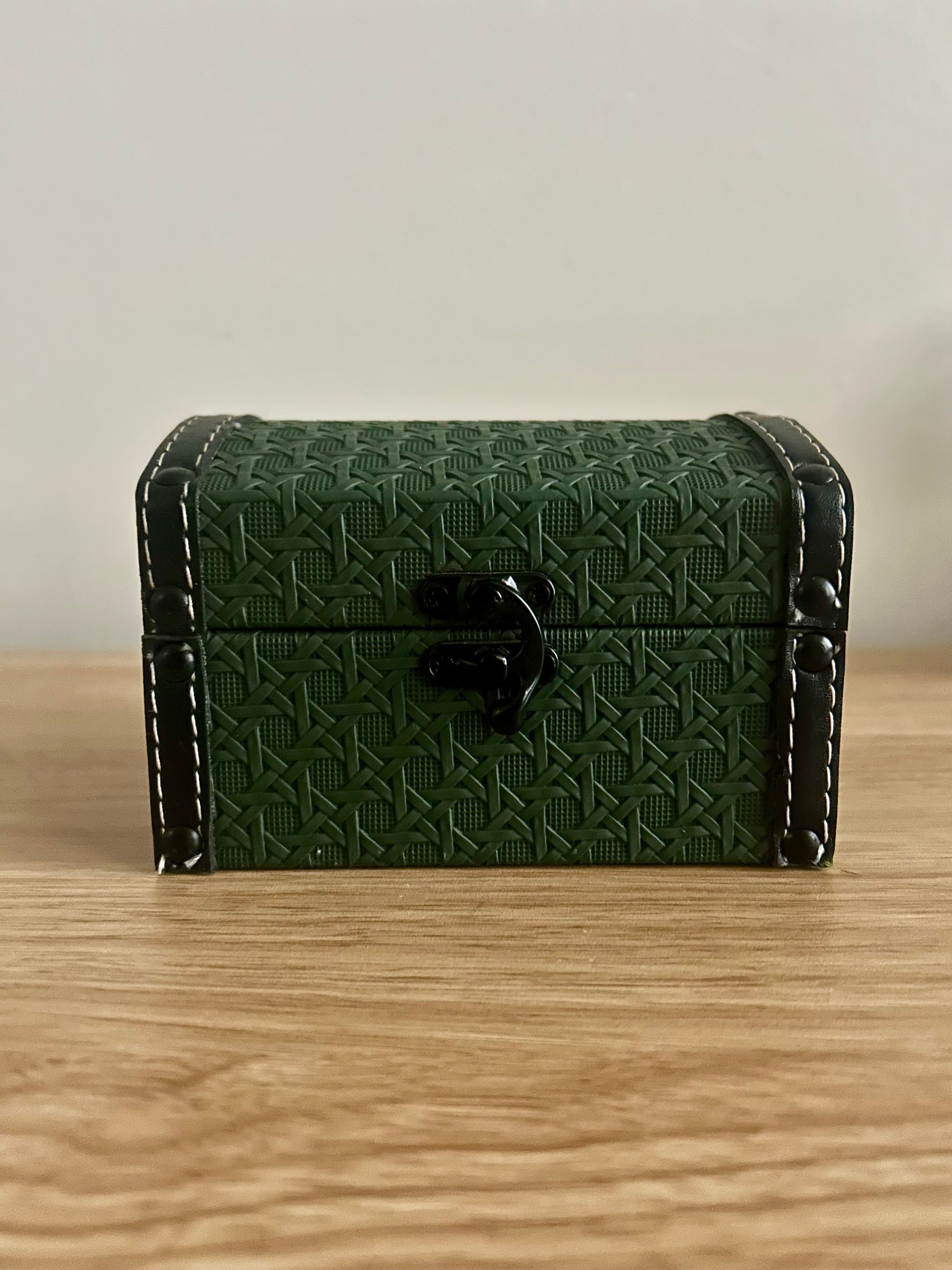 The Serpent’s Secrets - Trinket Chest with Potions-4