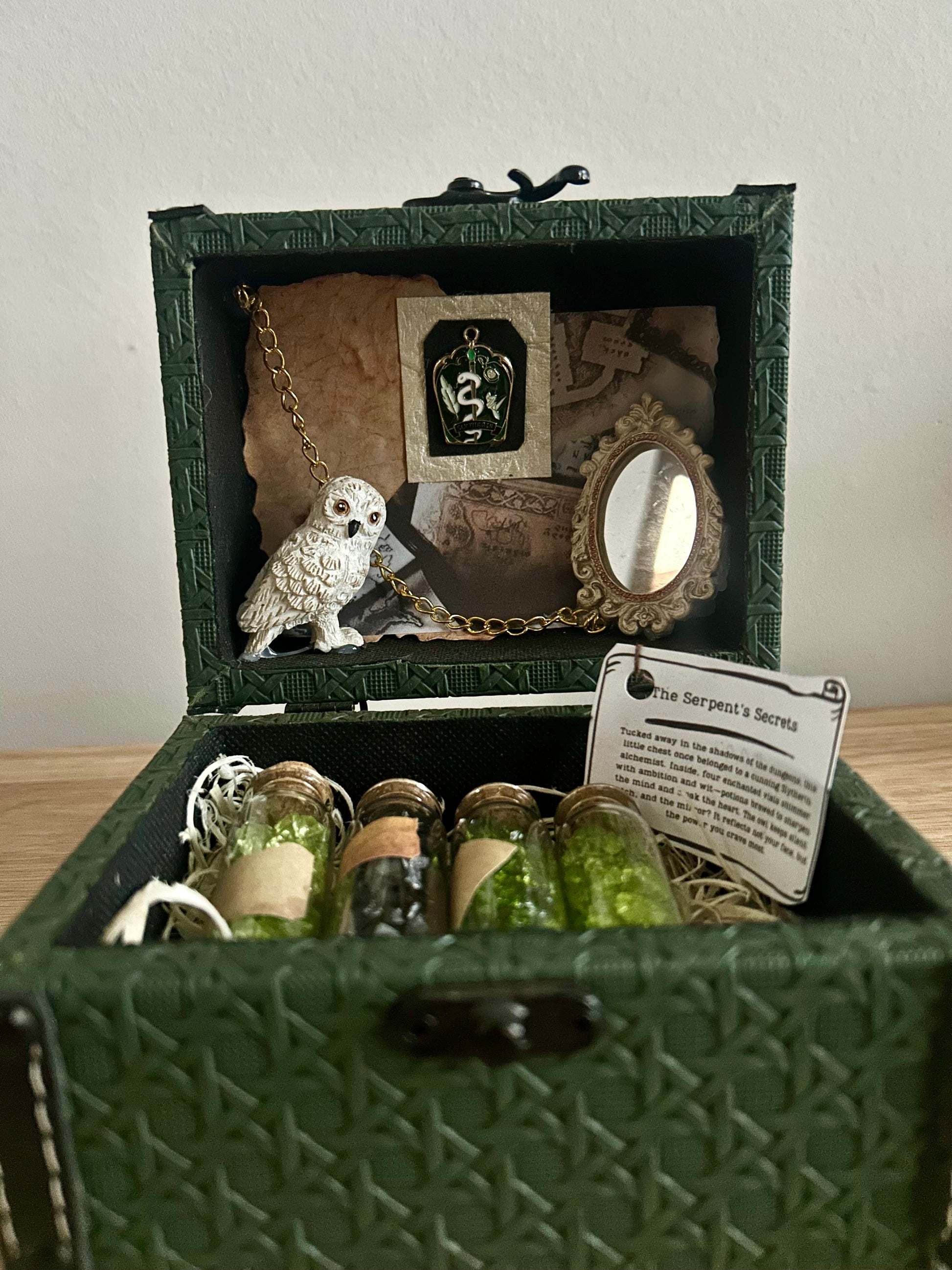 The Serpent’s Secrets - Trinket Chest with Potions-2