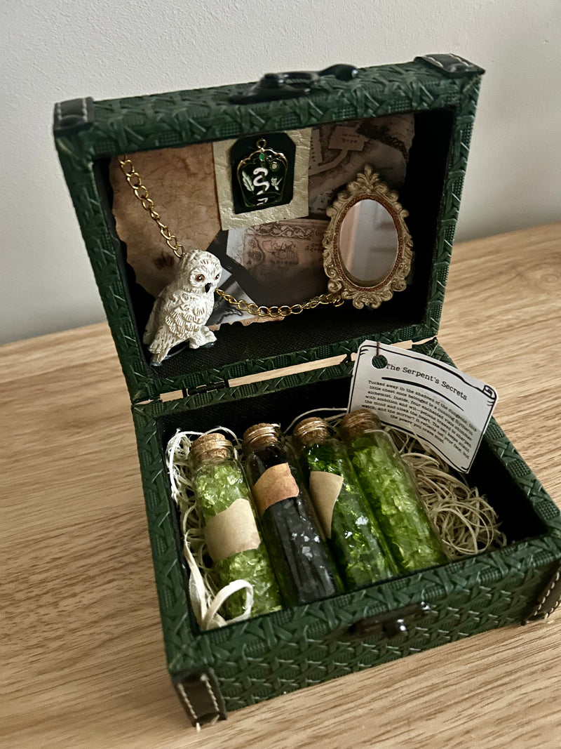 The Serpent’s Secrets - Trinket Chest with Potions-zoom-