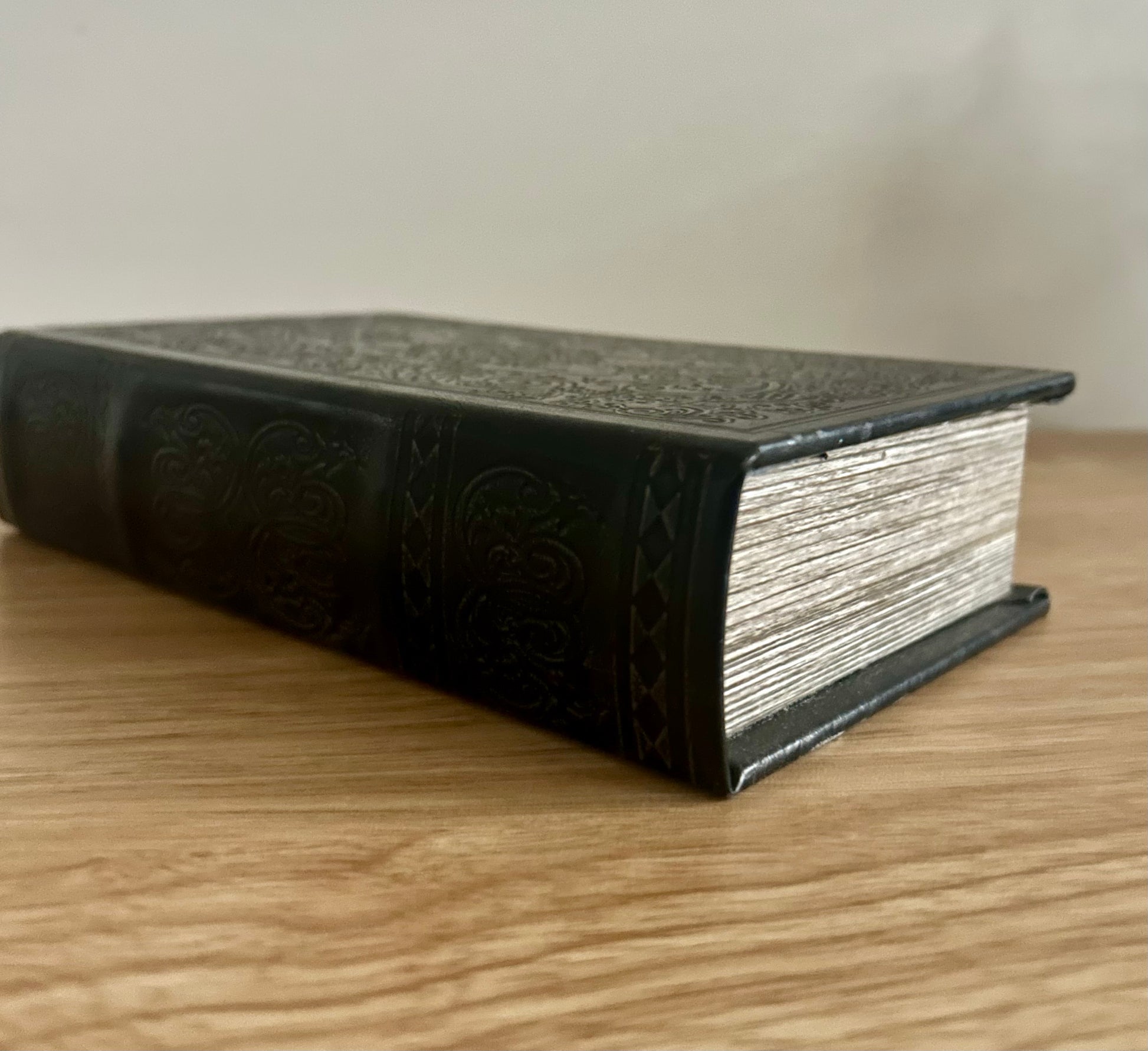 The Nocturna Scribe’s Arcane Reliquary-4