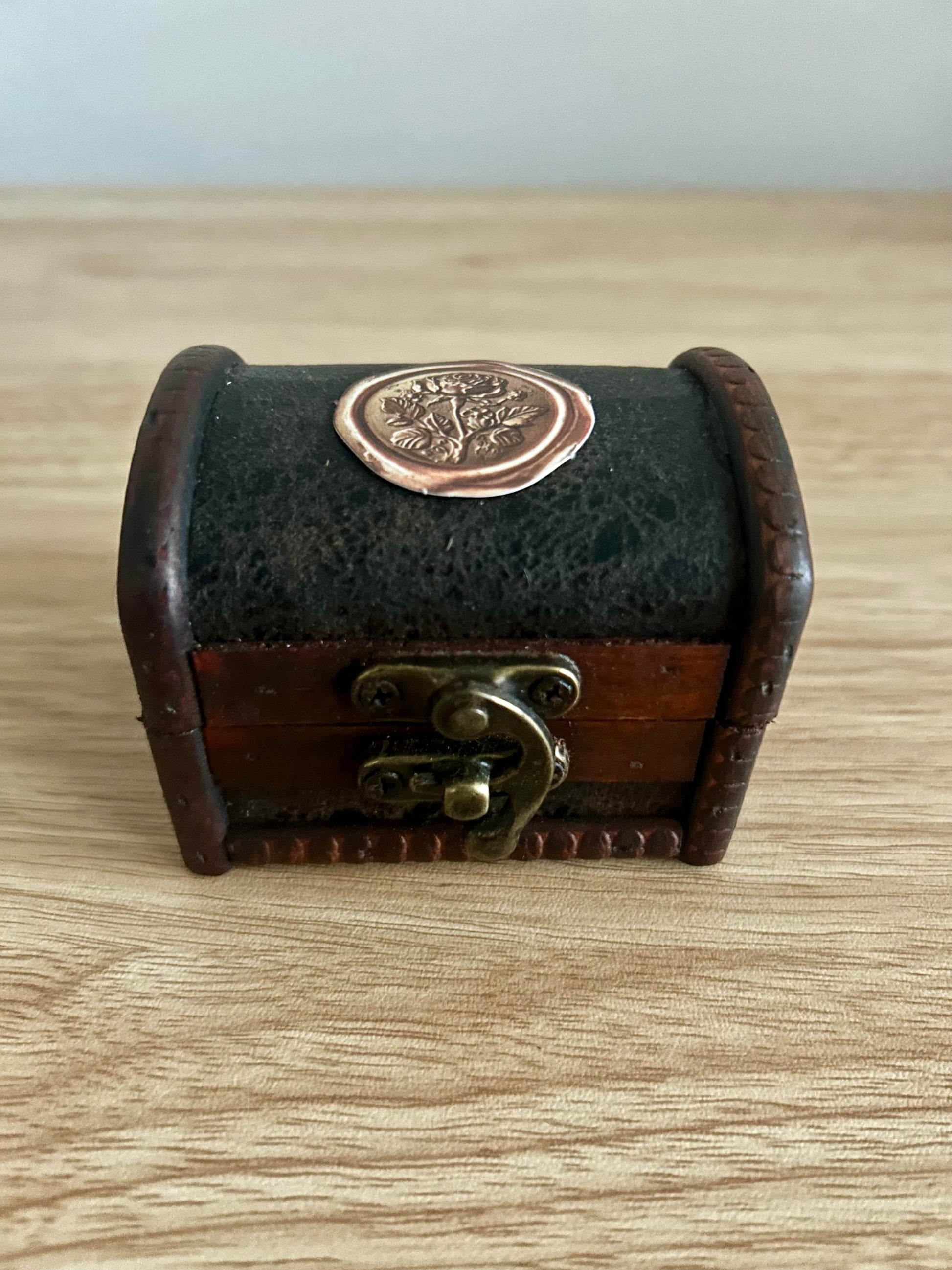 The Fae Fortune Trinket Chest-3