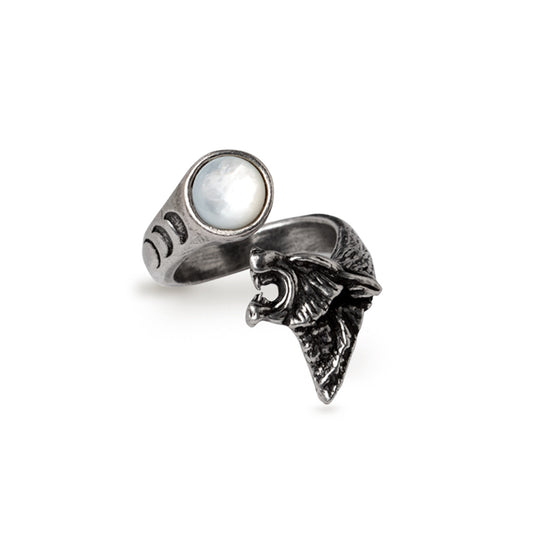 Moonfang Ring