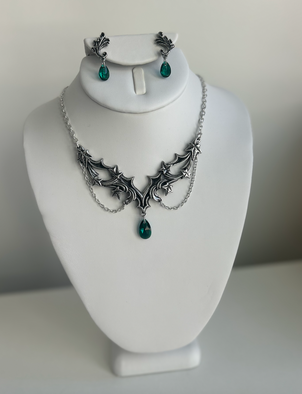 Emerald Court Earrings