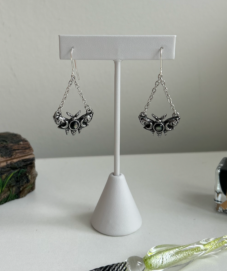 Moonwing Moth Droppers