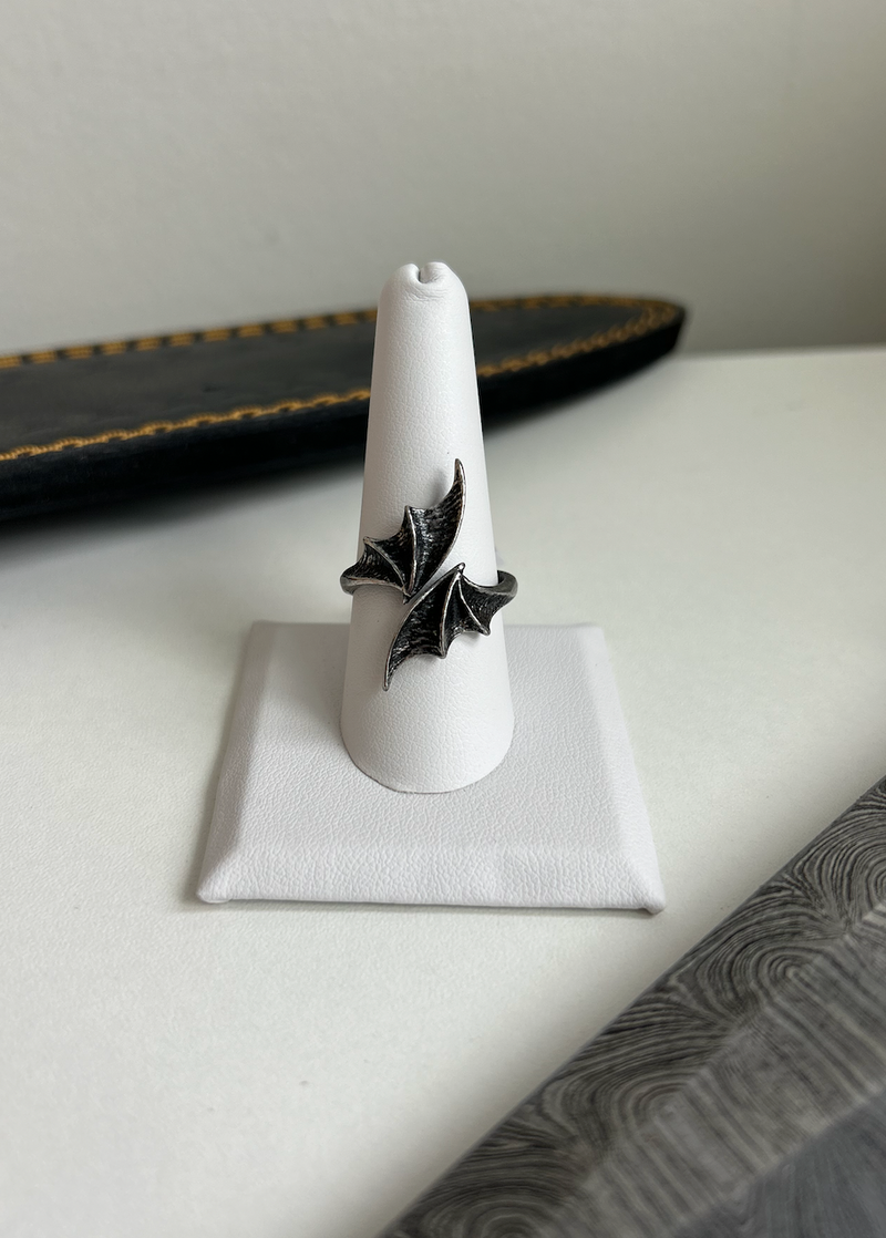 Batwing Bind Ring-zoom-