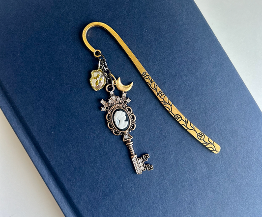 Moonshadow Key – Cameo Key Charm Bookmark